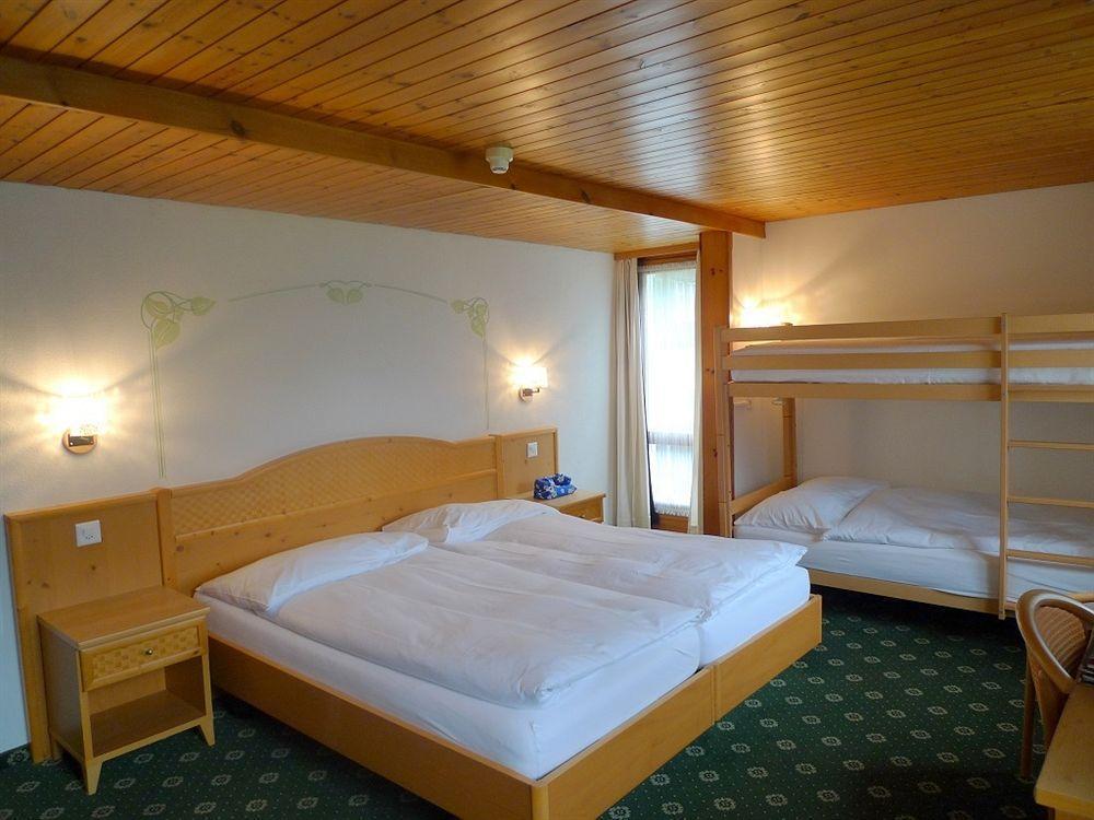 Hotel Oberland 2*