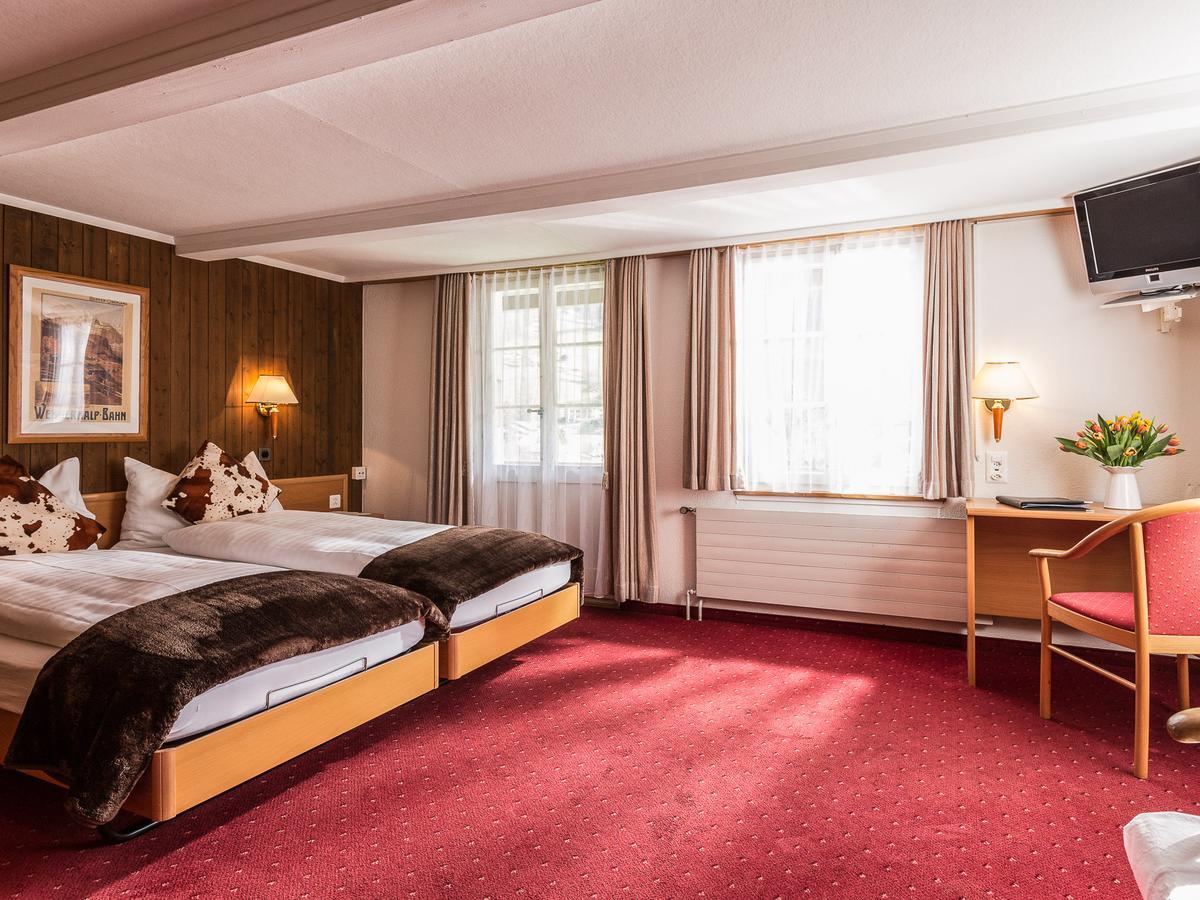 Hotel Oberland 2*