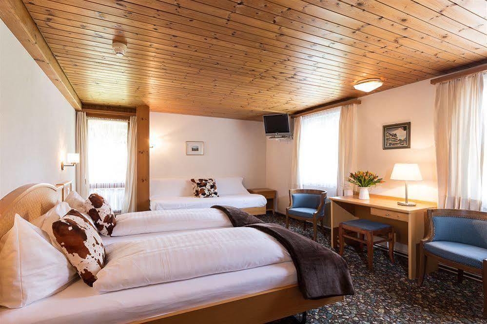 Hotel Oberland 2*