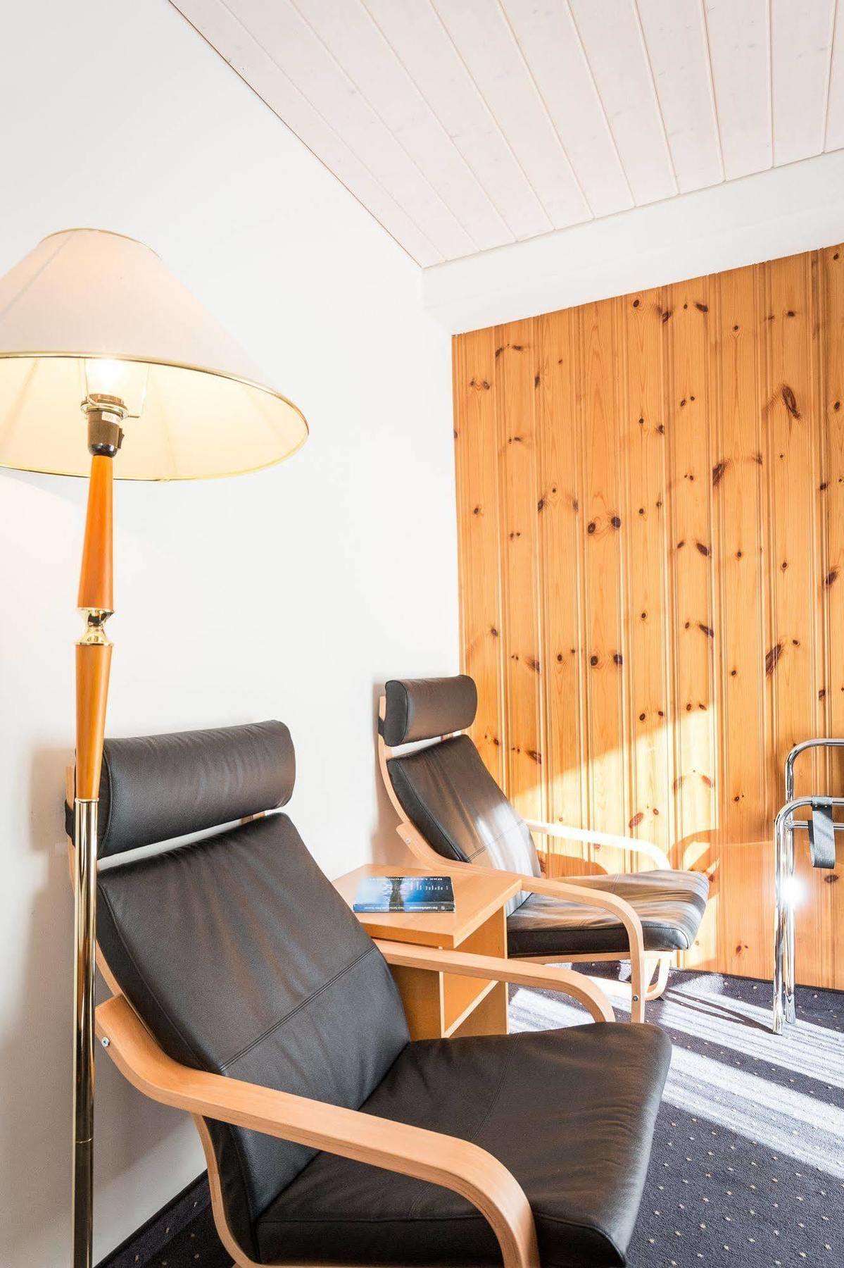 Oberland Hotel 2*