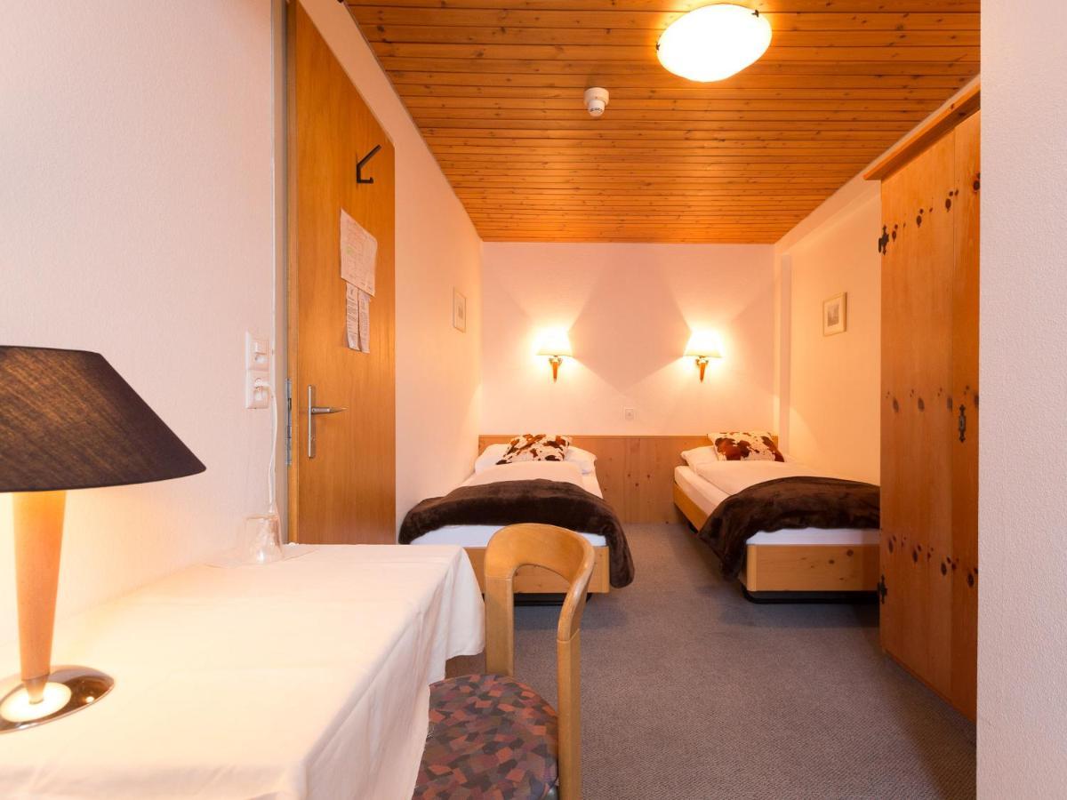 Oberland Hotel 2*